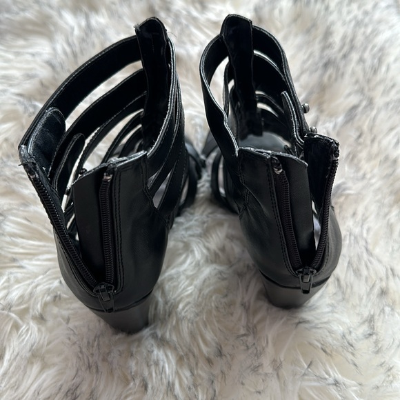 Steve Madden Heels - Picture 5 of 16